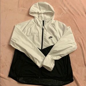 Women’s Nike windbreaker